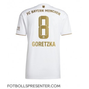 Bayern Munich Leon Goretzka #8 Borta Matchtröja 2022-23 Kortärmad